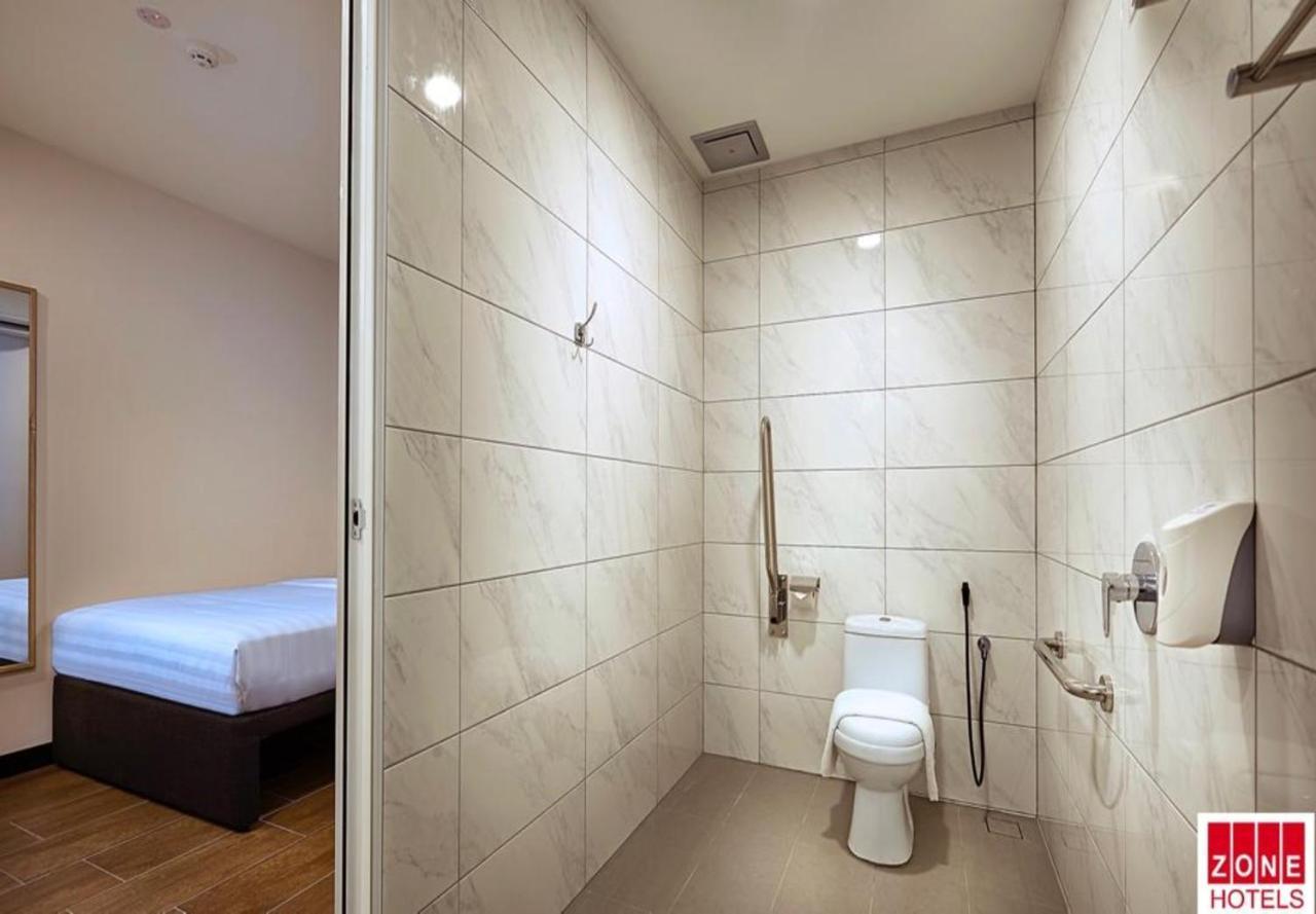 Zone Hotels, Telok Panglima Garang Teluk Panglima Garang Eksteriør billede
